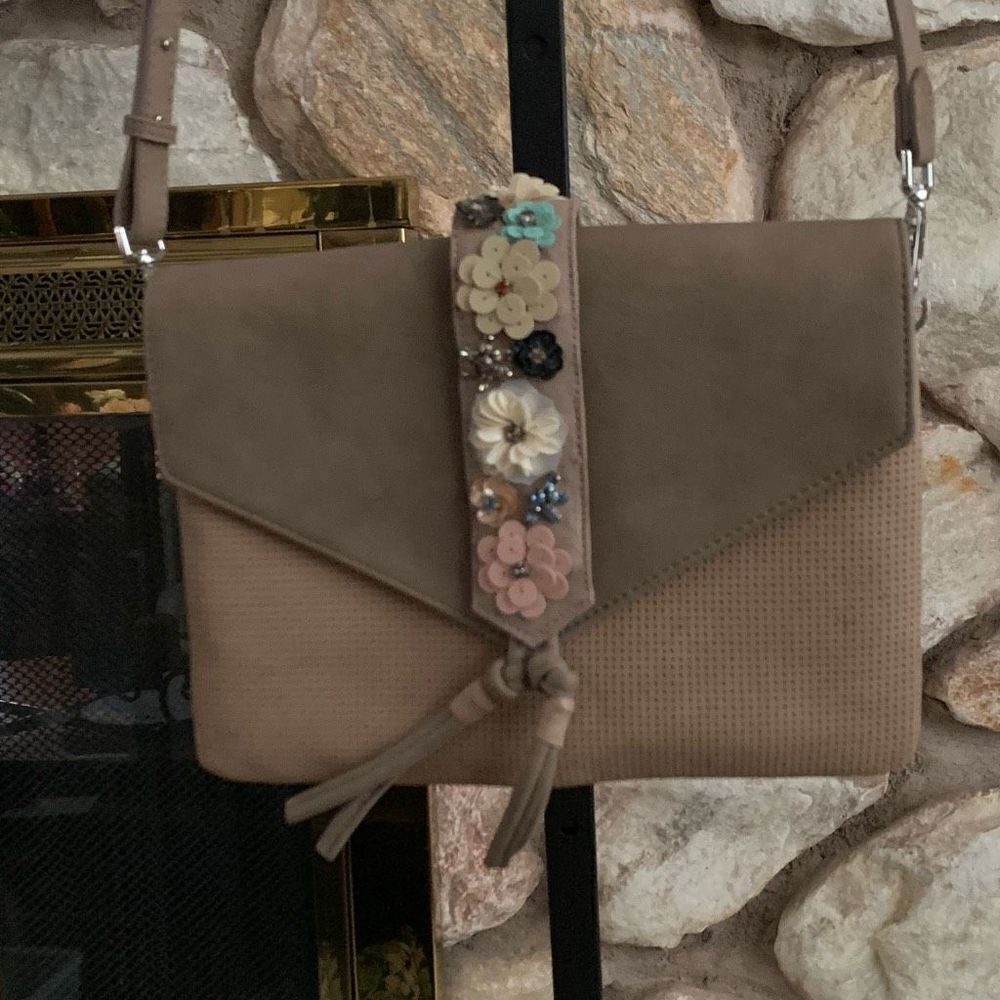 Stella dot Fleurette cross body bag